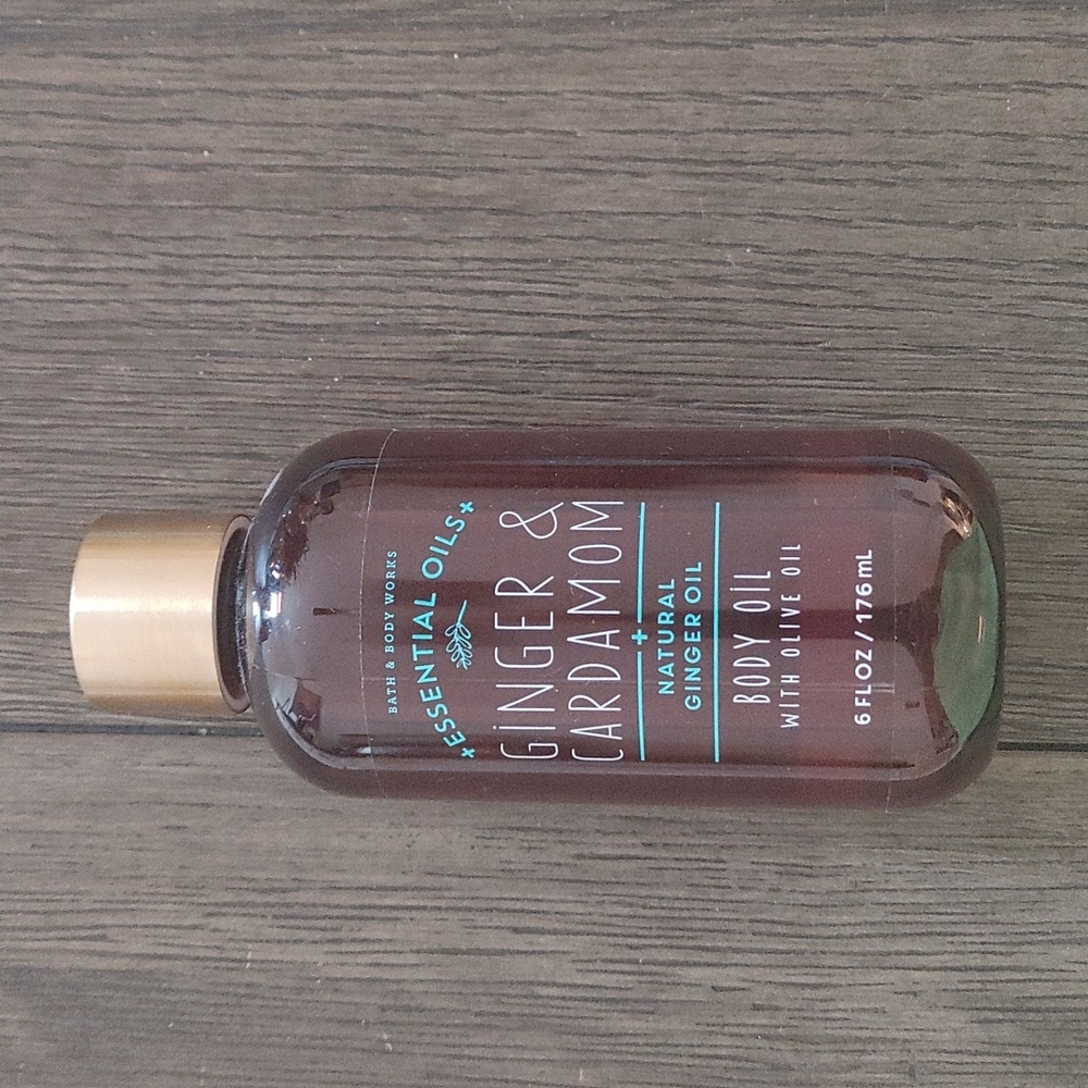 BBW Ginger & Cardamom body oil